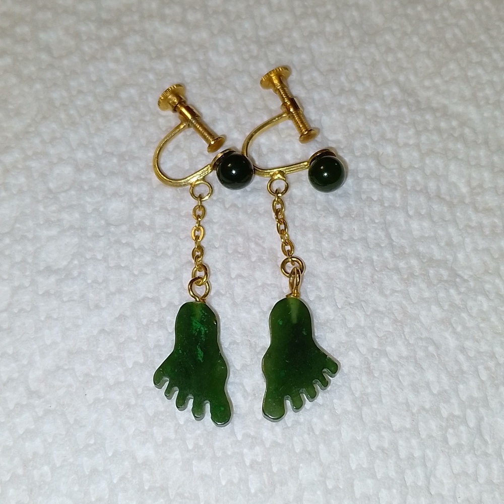 *3/$20* New Vintage Jade Gem Stone screw-on (clip) dangle earrings non-pierced